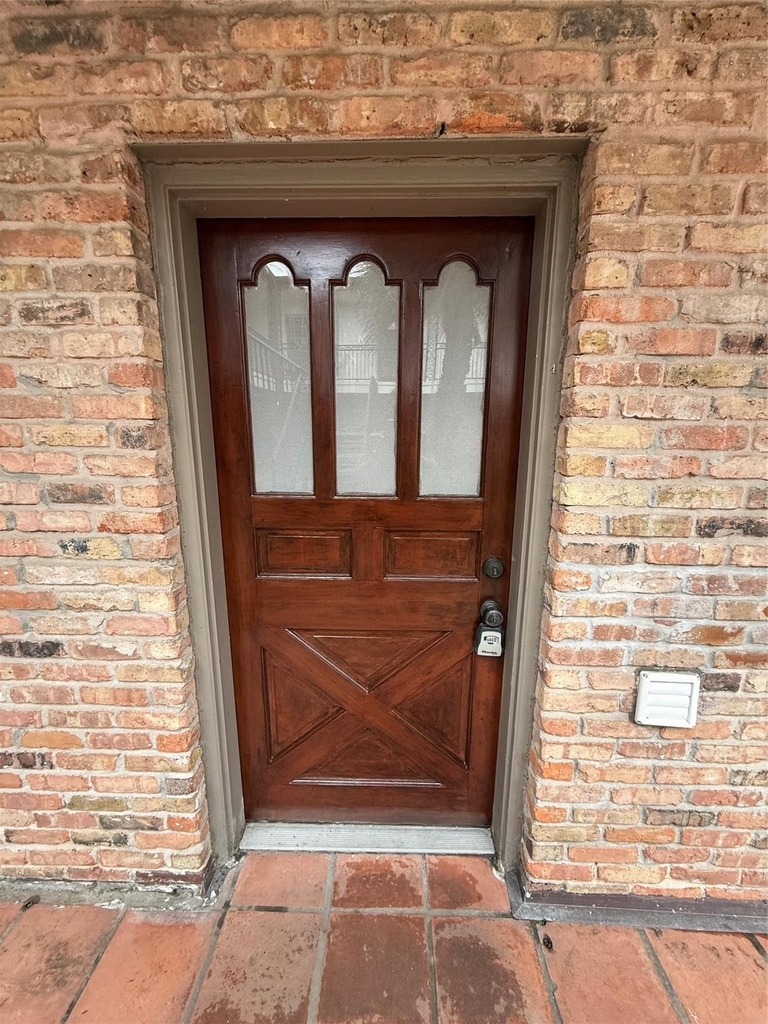 1909 Brun Street - Photo 2