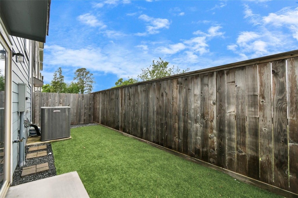 11012 Mikula Drive - Photo 5