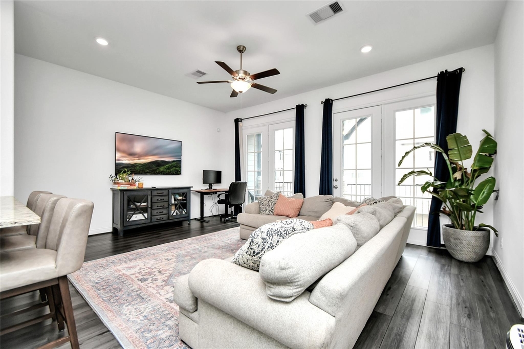 11012 Mikula Drive - Photo 11