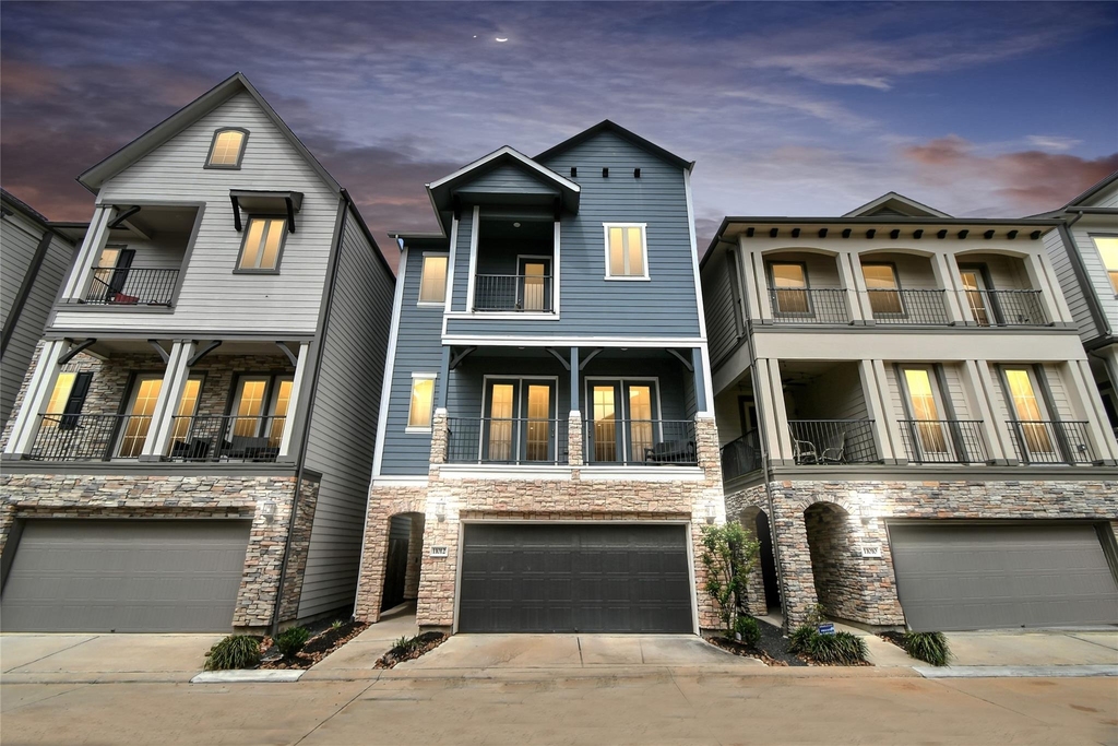 11012 Mikula Drive - Photo 0