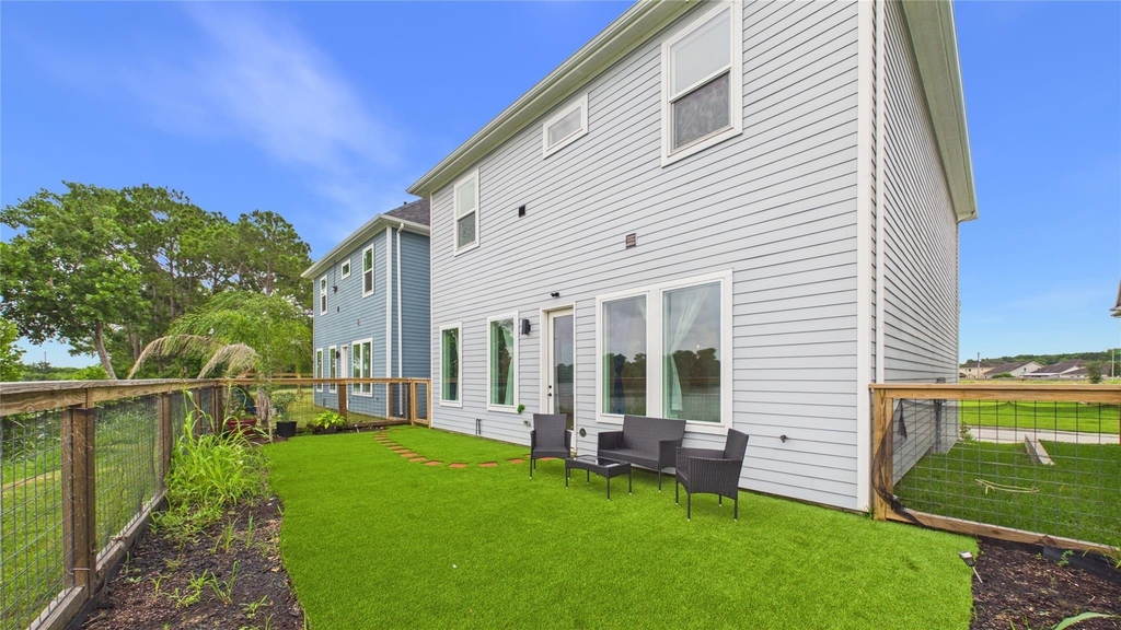 9609 Valeca Drive - Photo 10