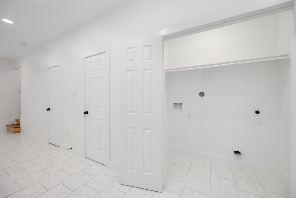 7706 Independence Street - Photo 7