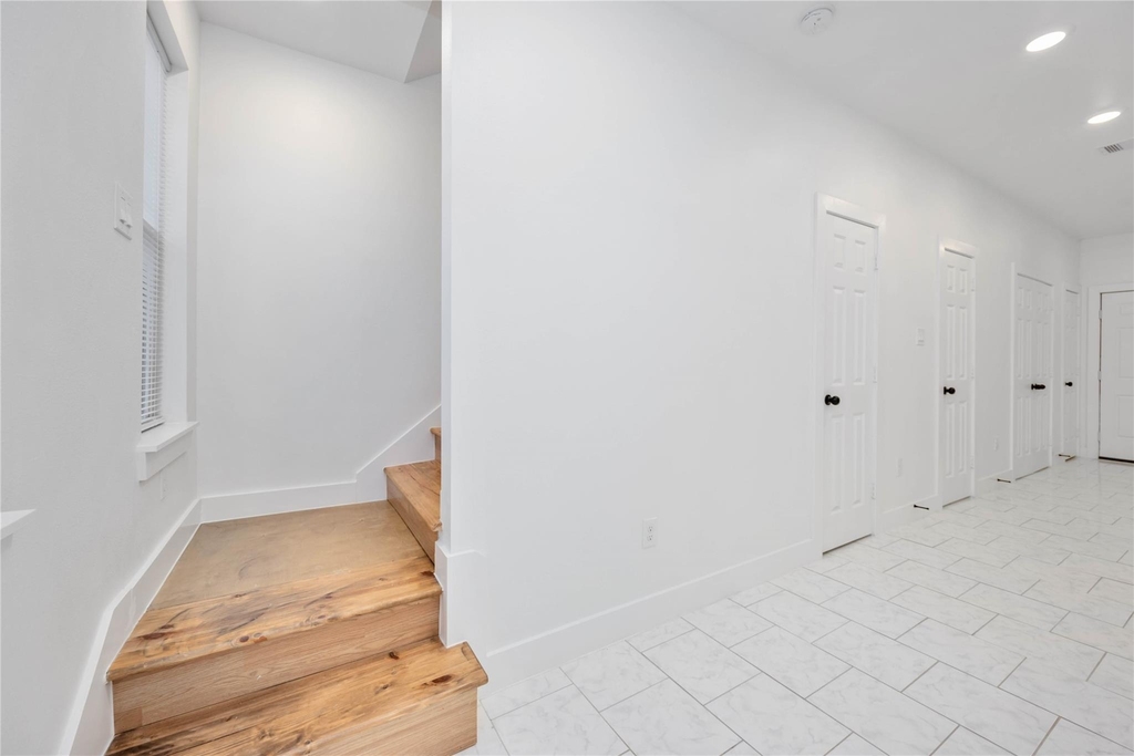 7706 Independence Street - Photo 5