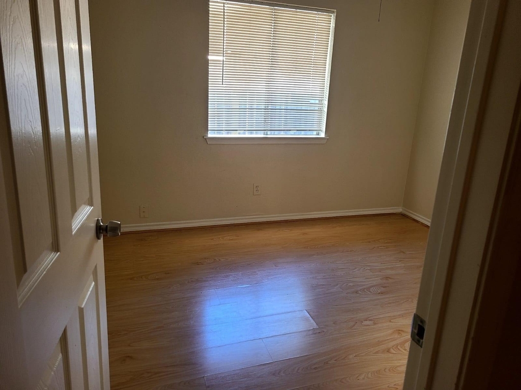 2410 Spring Dusk Lane - Photo 2