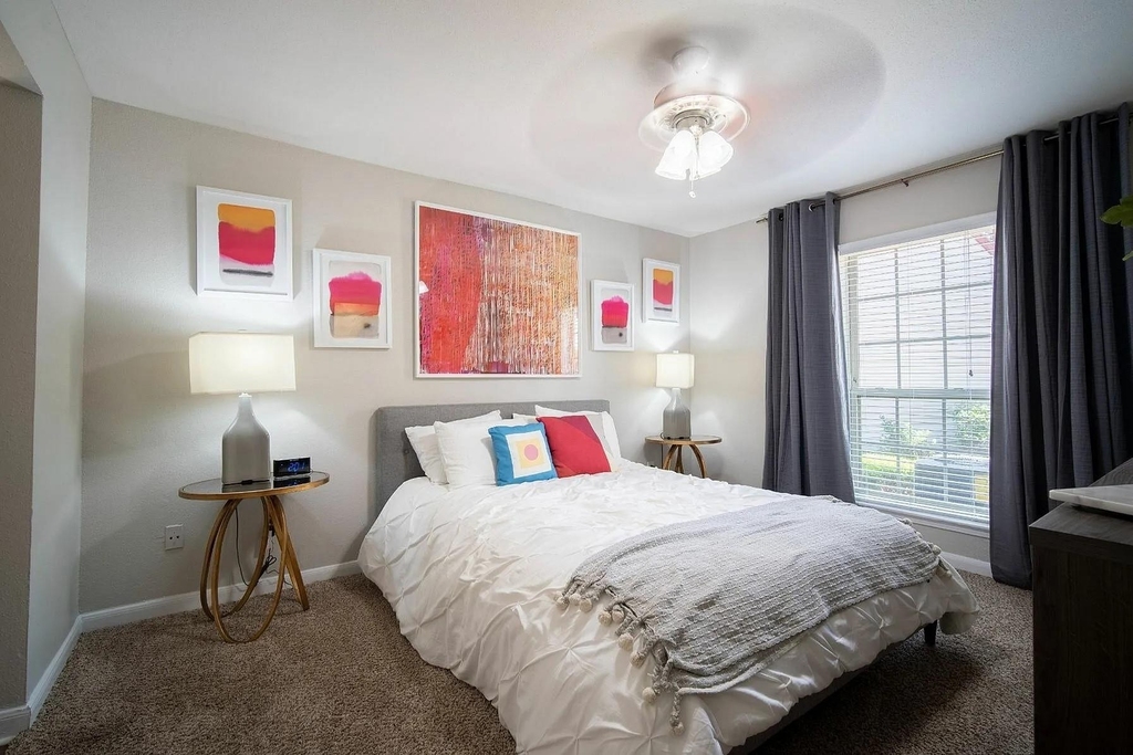 12800 Woodforest Boulevard - Photo 5