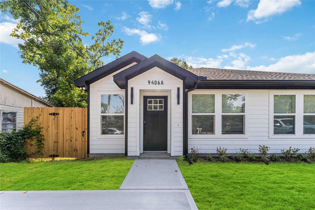 9406 Sandra Street - Photo 0