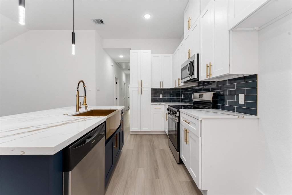 9406 Sandra Street - Photo 12
