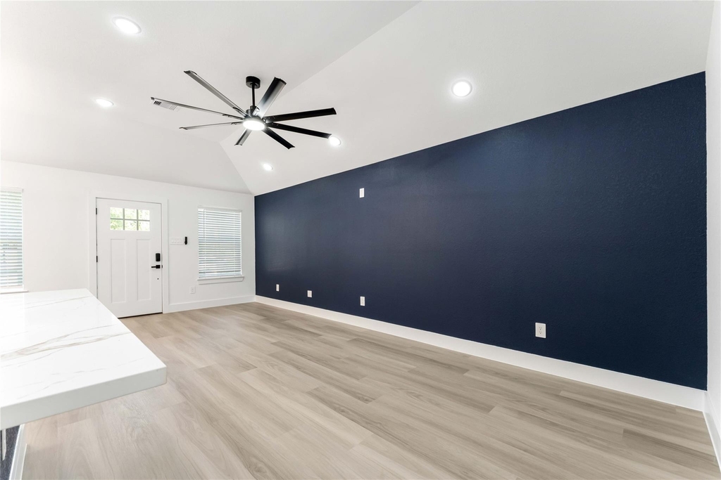 9406 Sandra Street - Photo 8