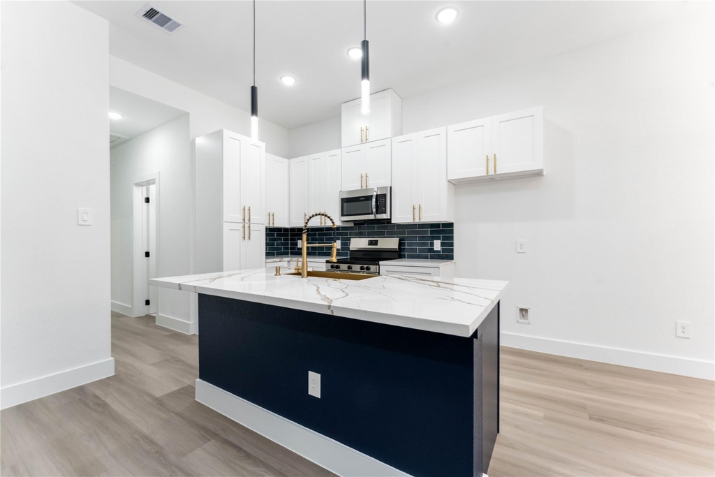 9406 Sandra Street - Photo 11