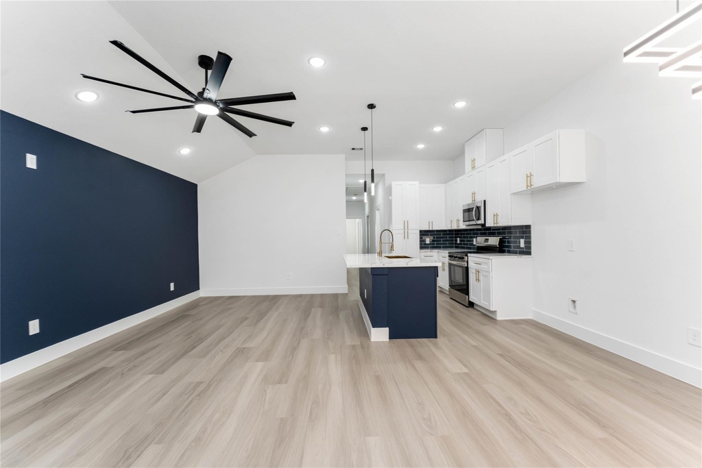 9406 Sandra Street - Photo 5