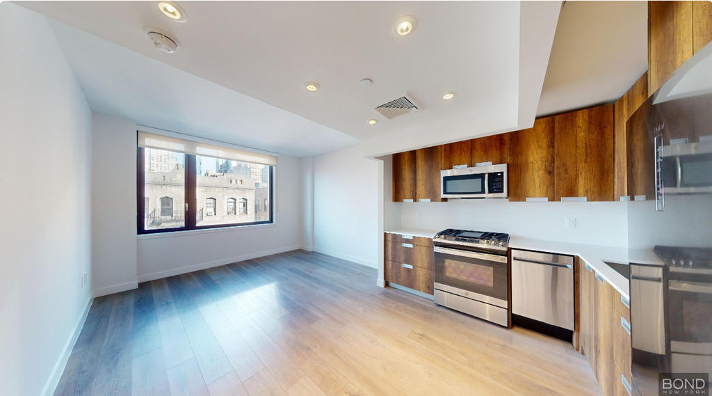 West 45th Street - Photo 2