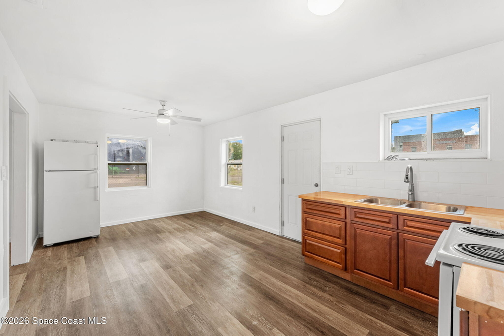 405 Dummitt Avenue - Photo 10