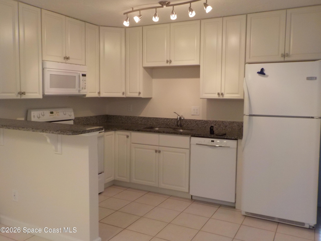 3711 Vista Oaks Circle Ne - Photo 2