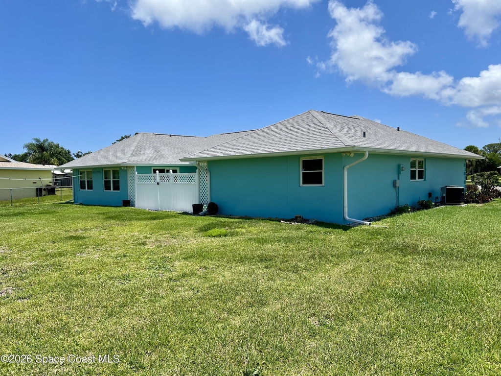 1497 Krin Court Ne - Photo 2