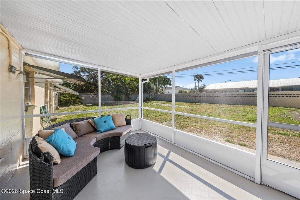 475 Coral Drive - Photo 2