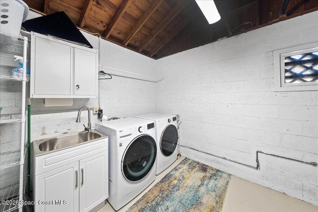475 Coral Drive - Photo 11