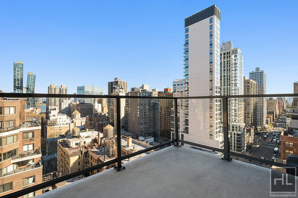 East 36th Street - Photo 5