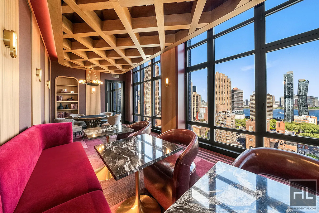 East 36th Street - Photo 12