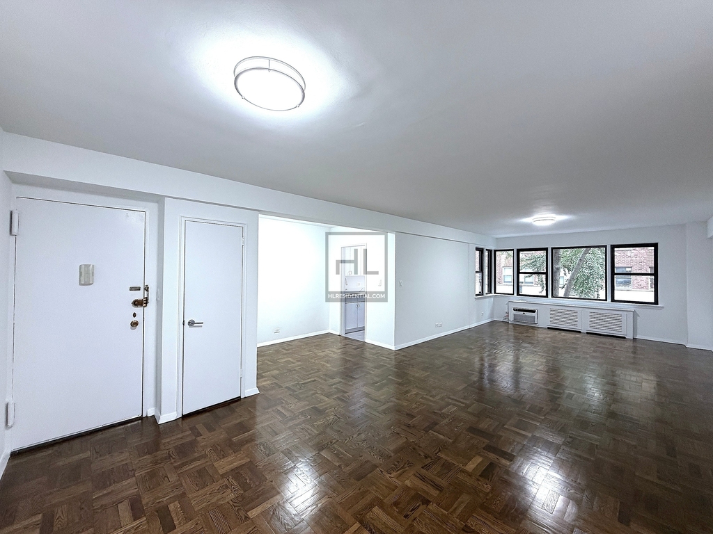 Beekman Place - Photo 0