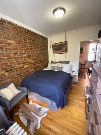 E 13th St. - Photo 5