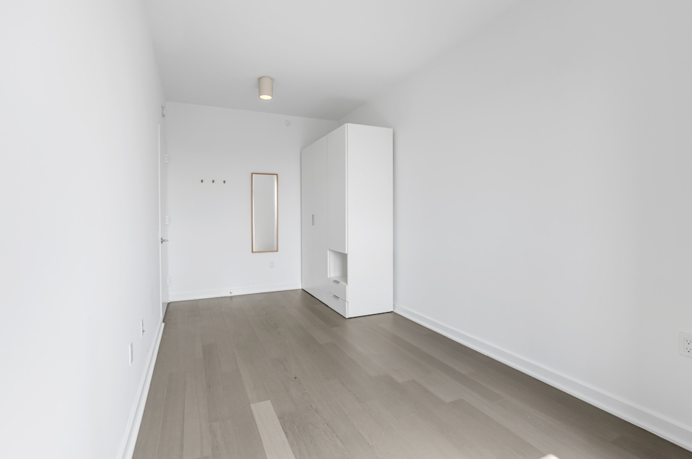29-22 Northern Boulevard - Photo 3