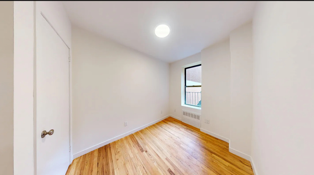 East 73rd Street - Photo 5