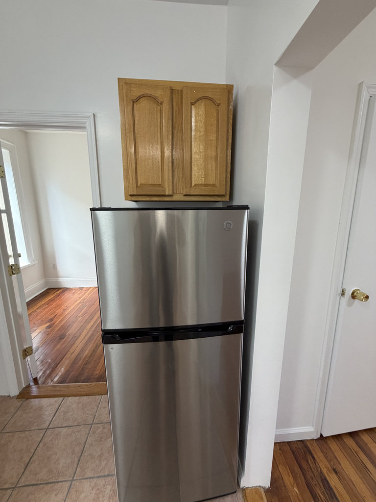 1427 York Avenue - Photo 3