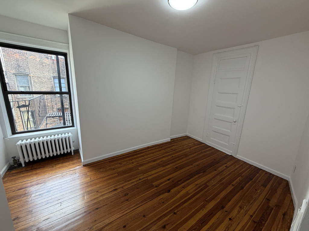 1427 York Avenue - Photo 0