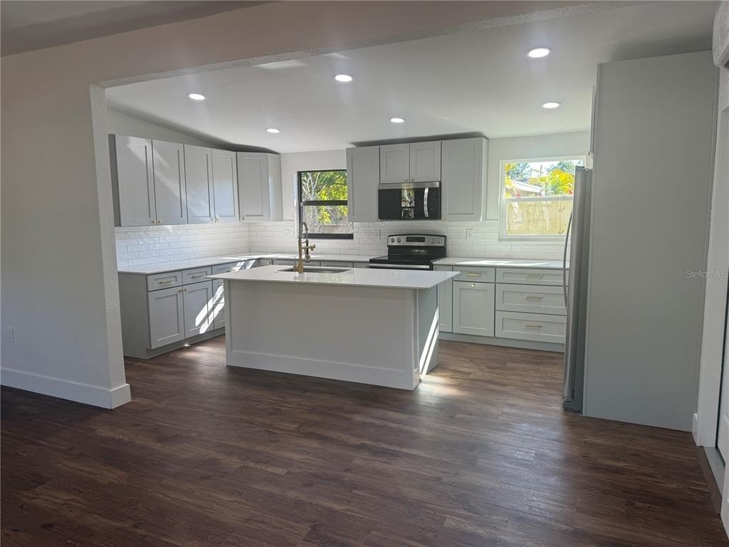 3000 Karen Avenue - Photo 5