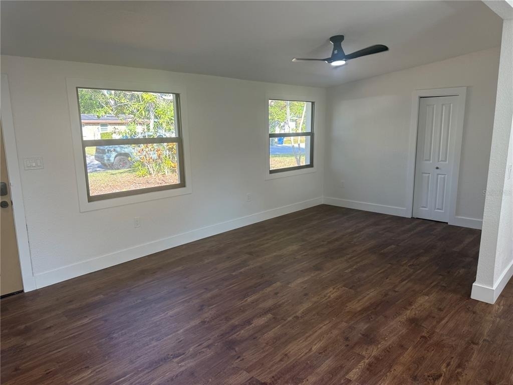3000 Karen Avenue - Photo 3