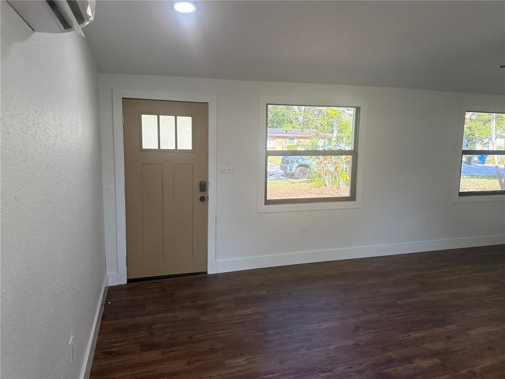 3000 Karen Avenue - Photo 2