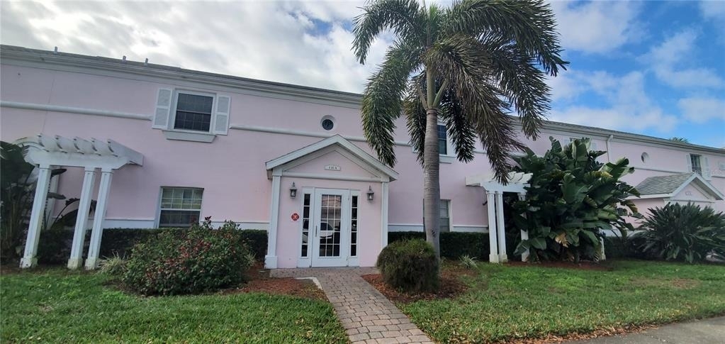 184 Pompano Drive Se - Photo 0