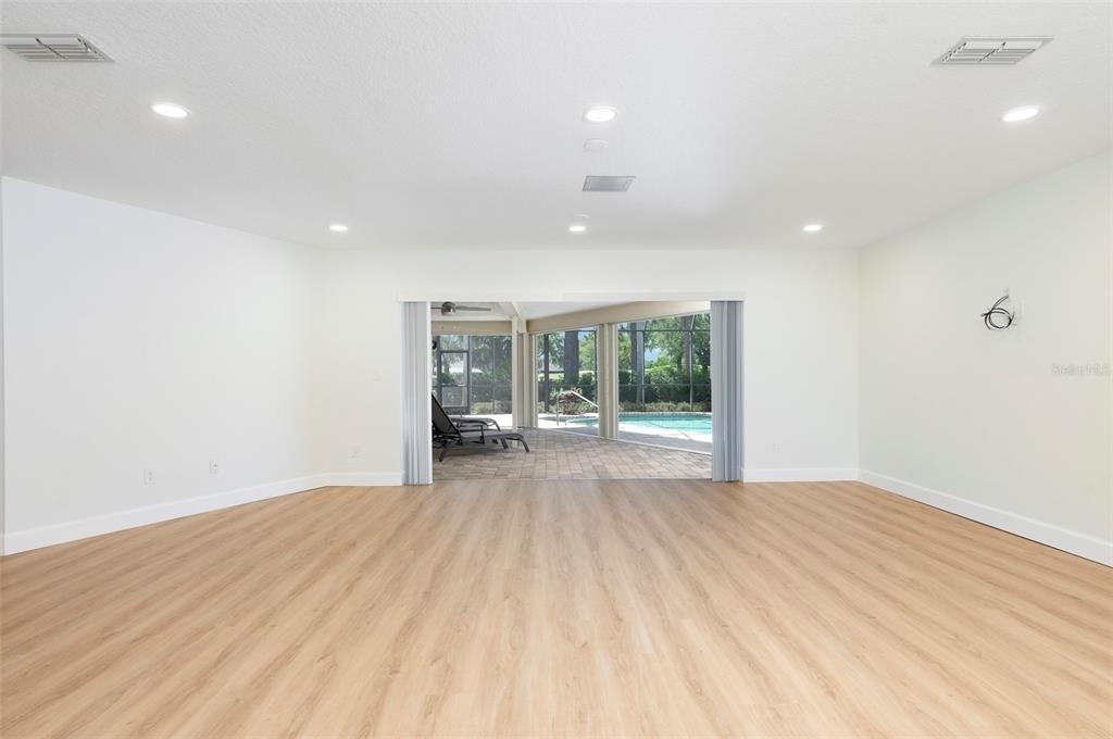 3119 Hyde Park Drive - Photo 4