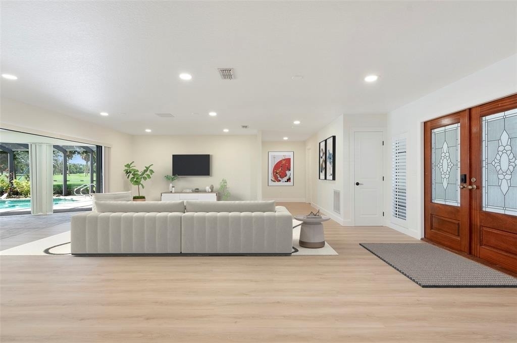 3119 Hyde Park Drive - Photo 3