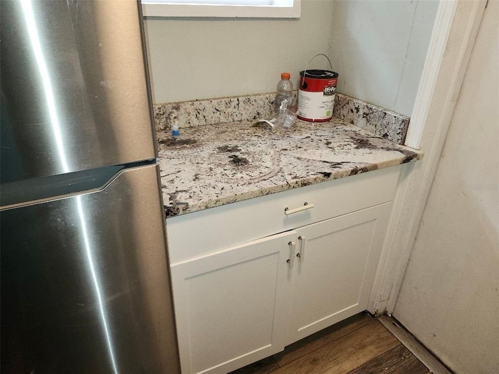 1426 10th Street W - Photo 3