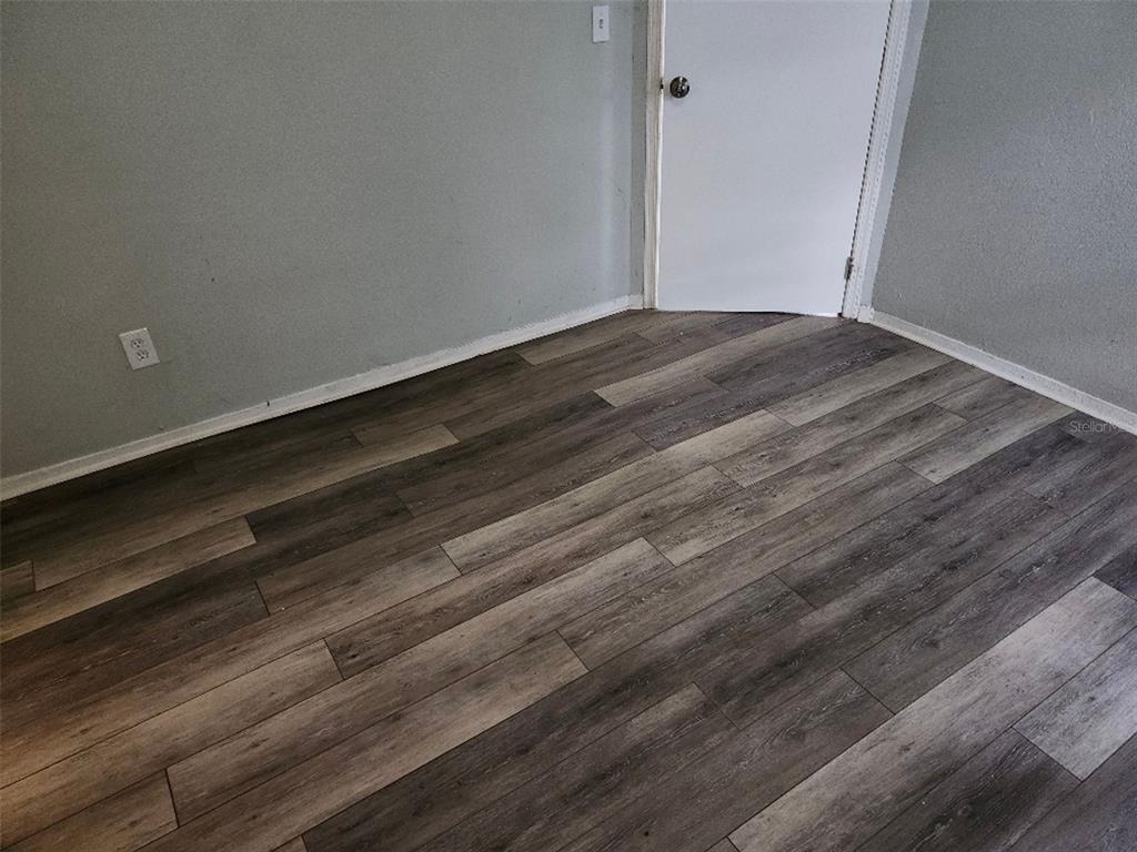 1426 10th Street W - Photo 5