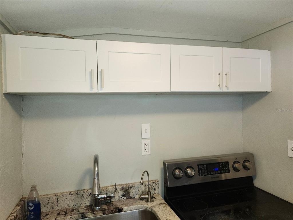 1426 10th Street W - Photo 4