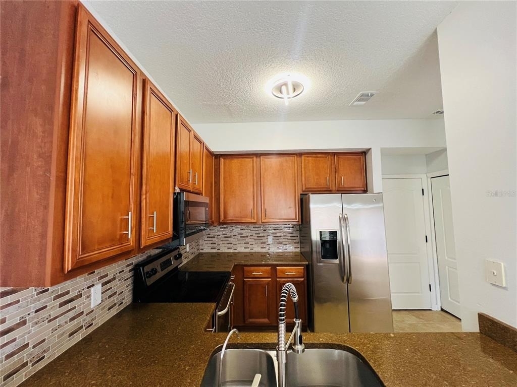 9096 Iron Oak Avenue - Photo 6