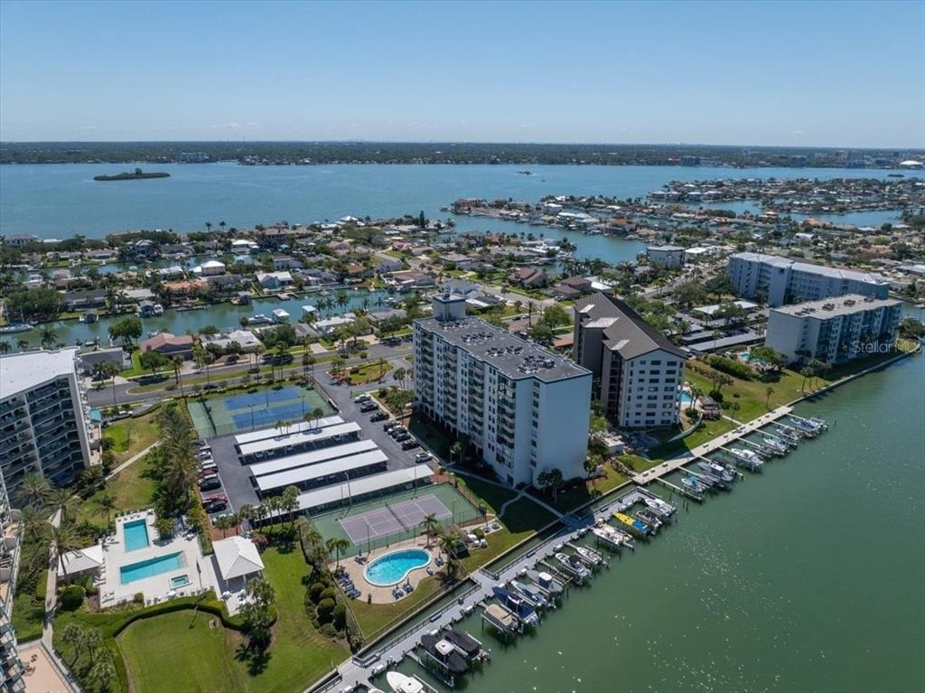660 Island Way - Photo 36