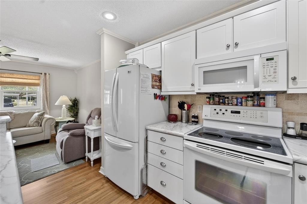 301 Kings Boulevard - Photo 11