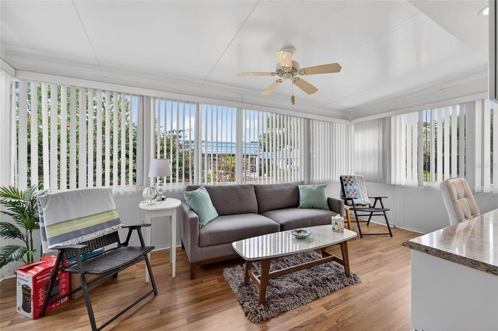 301 Kings Boulevard - Photo 23