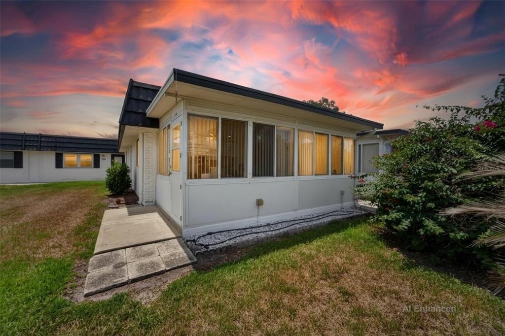 301 Kings Boulevard - Photo 1