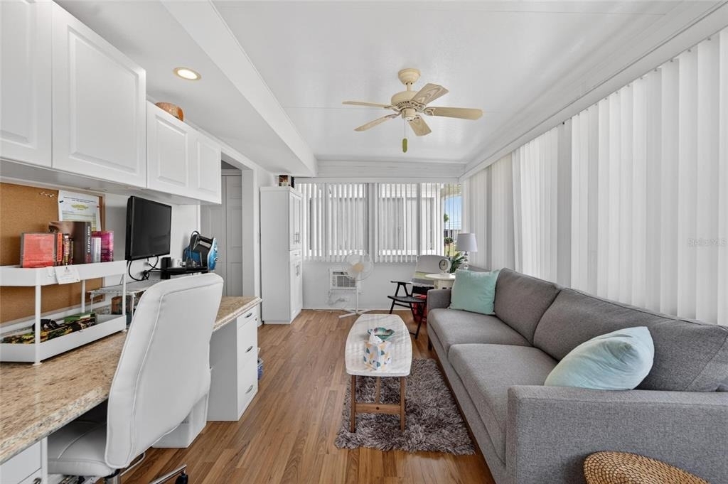 301 Kings Boulevard - Photo 24