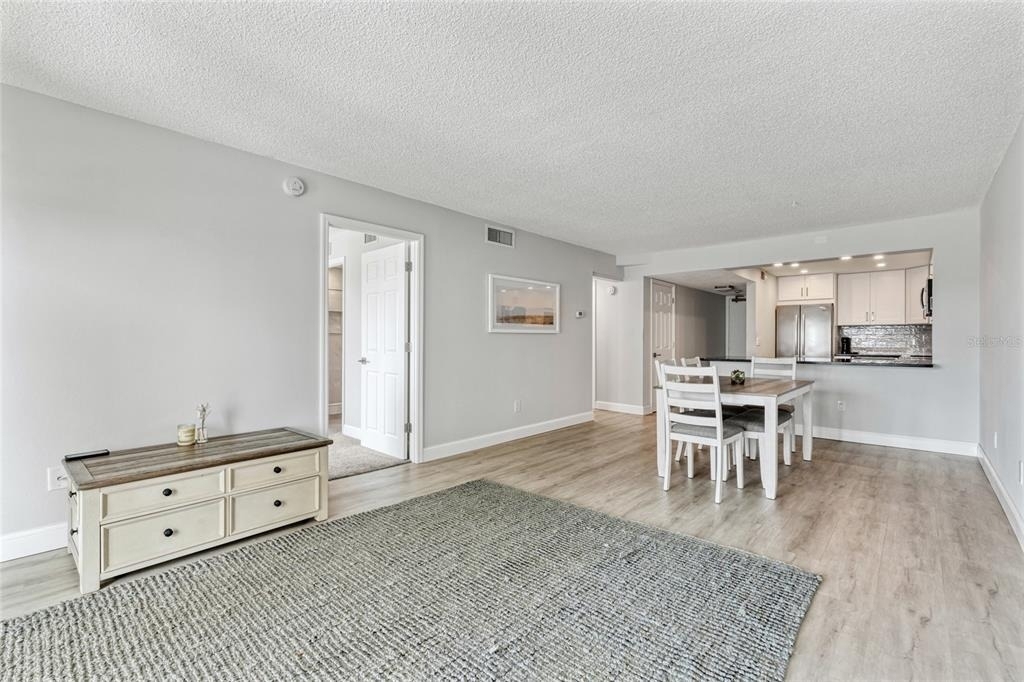 51 Island Way - Photo 2