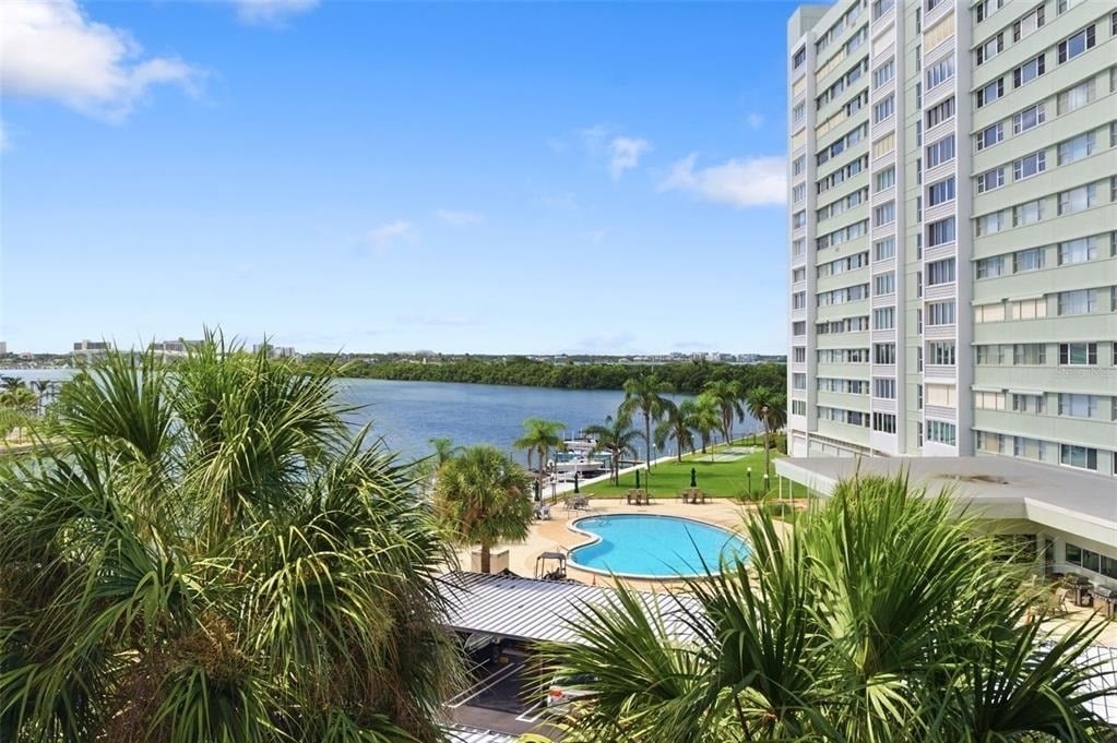 51 Island Way - Photo 0