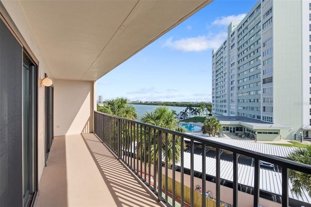 51 Island Way - Photo 1