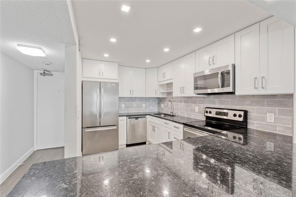 51 Island Way - Photo 8