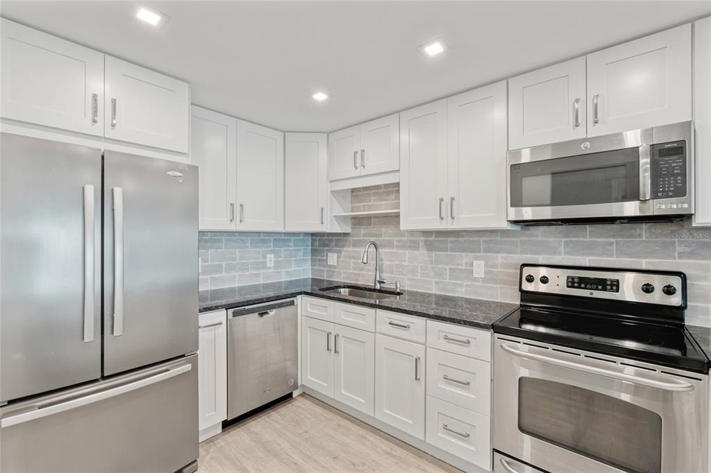 51 Island Way - Photo 7