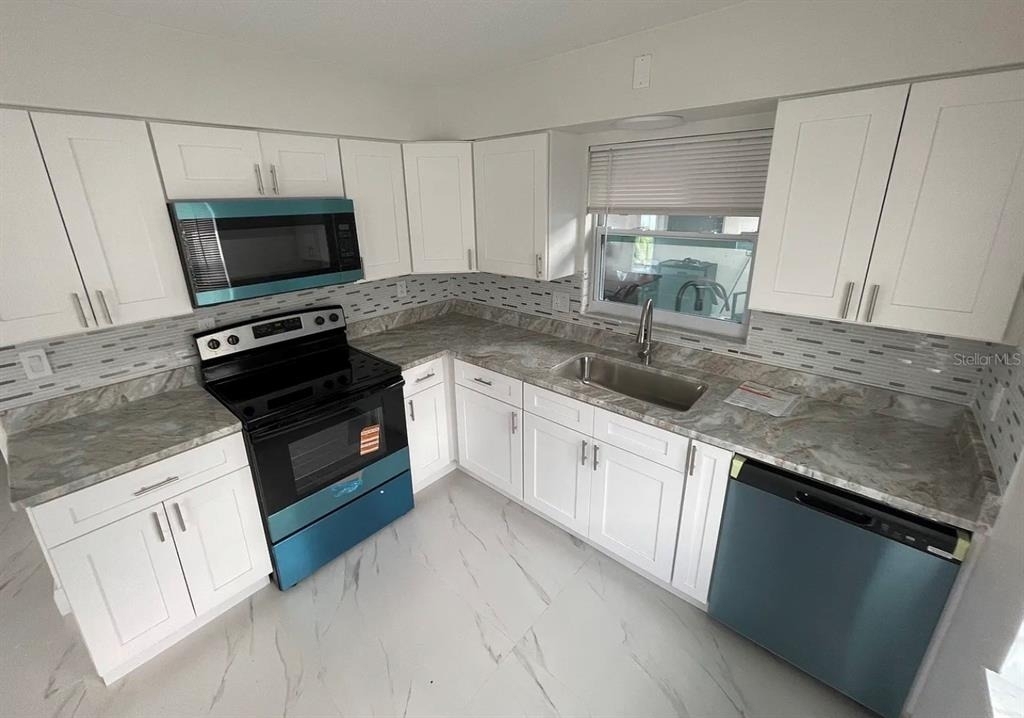 3055 Belcher - Photo 5