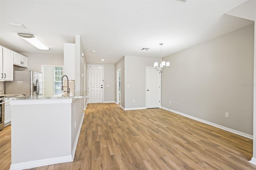 6123 Fishhawk Crossing Boulevard - Photo 5
